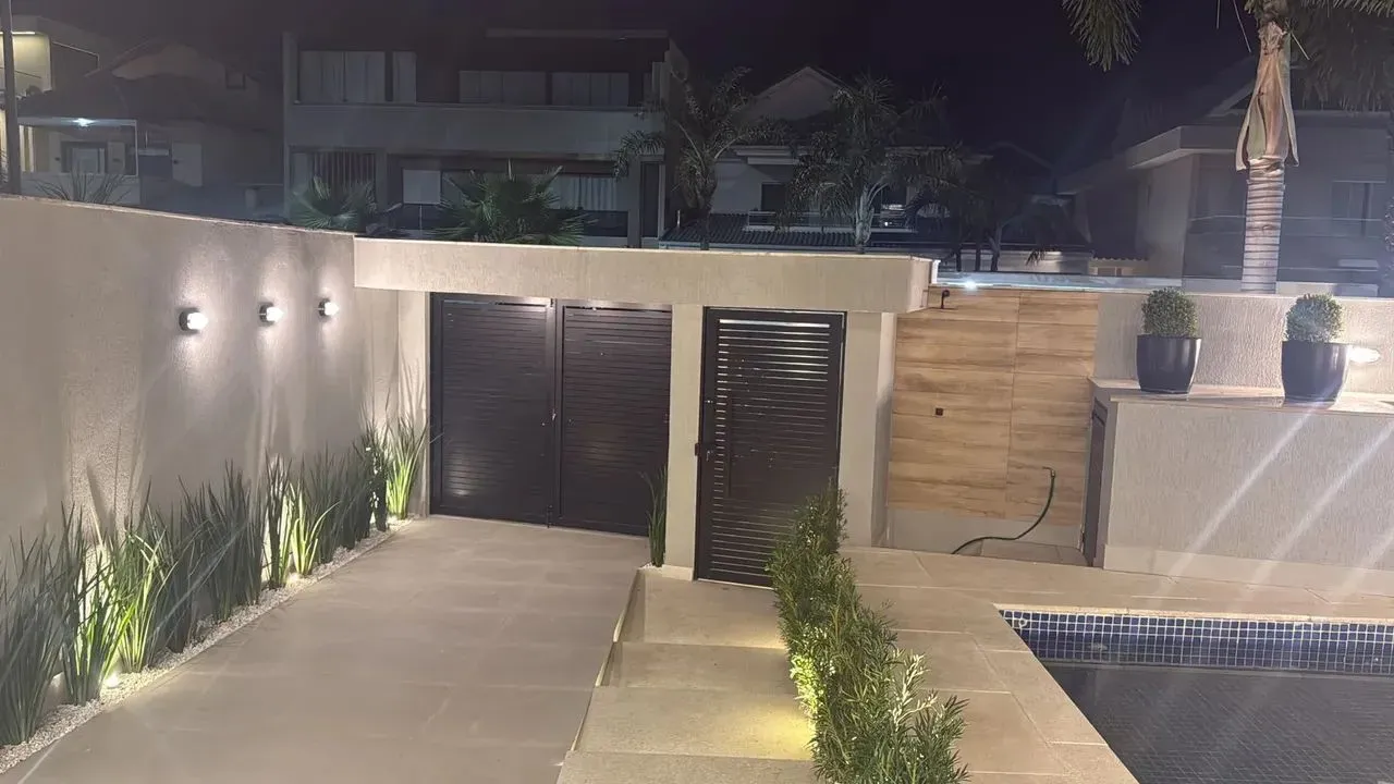 Furnished house with 5 bedrooms and an open kitchen — photo 17