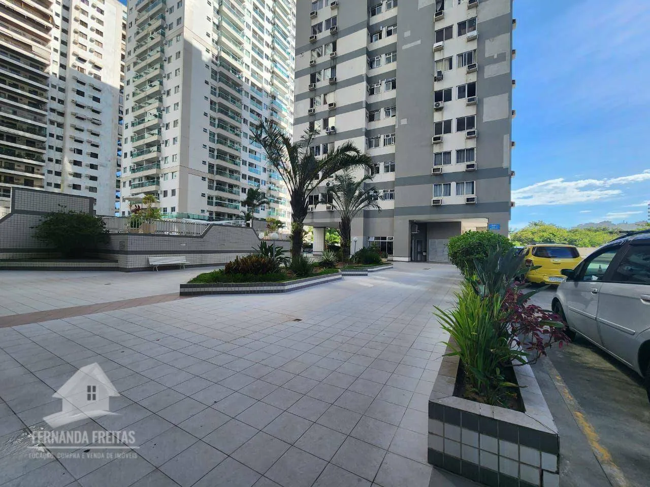 197 m² apartment on the 22nd floor with a private garden — photo 52