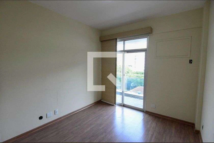 140 m² apartment with 4 bedrooms and 1 en-suite — photo 4