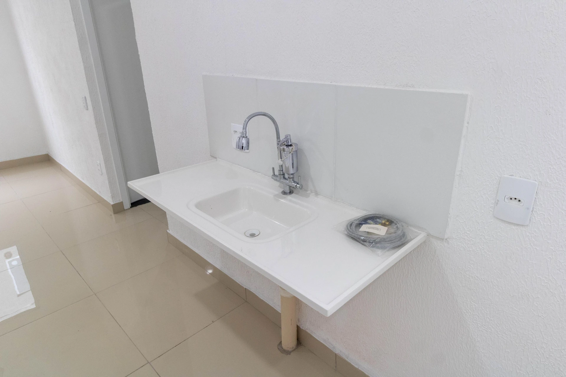 2-bedroom apartment with 1 bathroom and no parking — photo 22