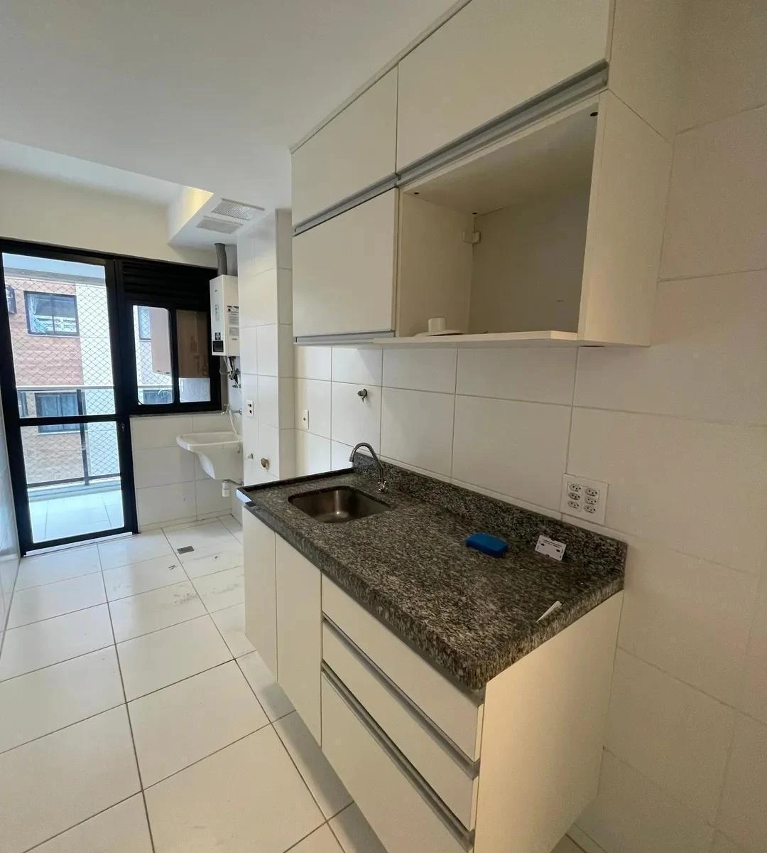 69 m² apartment with 3 bedrooms and 1 en-suite bath — photo 5