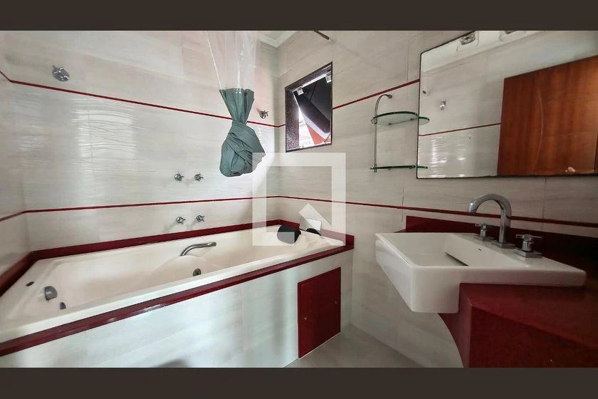 Casa de 4 quartos com banheira, Recreio dos Bandeirantes — photo 35