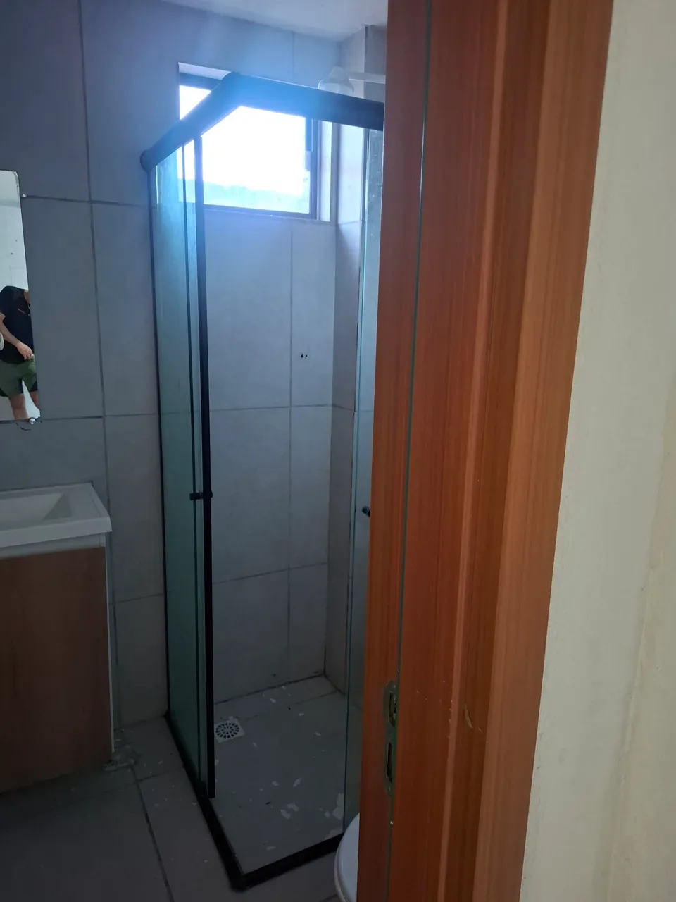 2-bedroom apartment in a building with a gym — photo 10