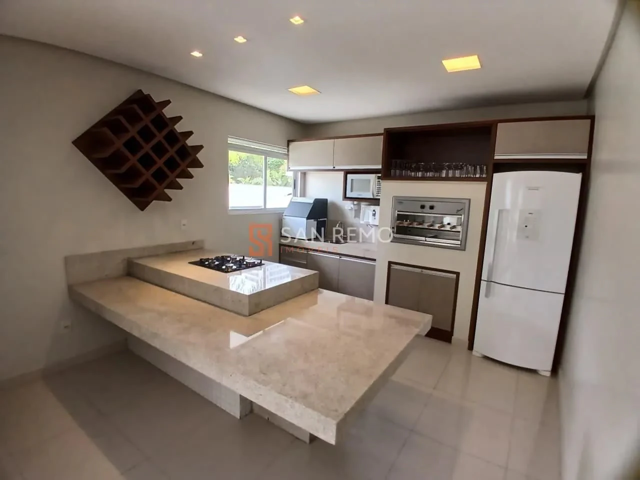 3-bedroom apartment in a building with a pool — photo 22
