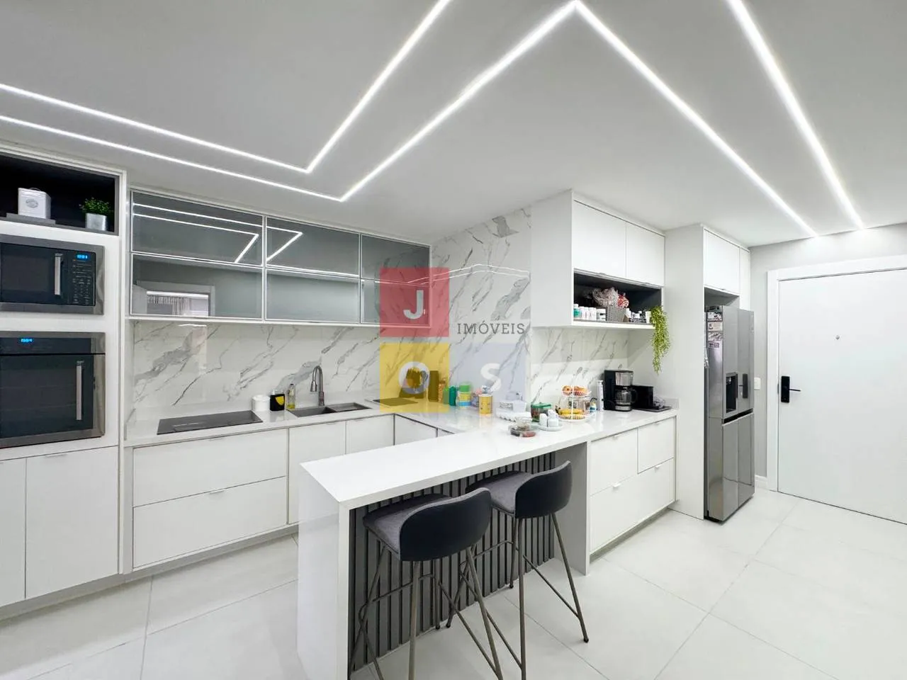 Apartamento mobiliado, 193 m², com janelas do piso ao teto — photo 18