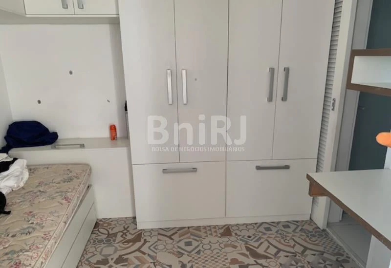 Furnished 2-bedroom apartment with open-plan kitchen — photo 28