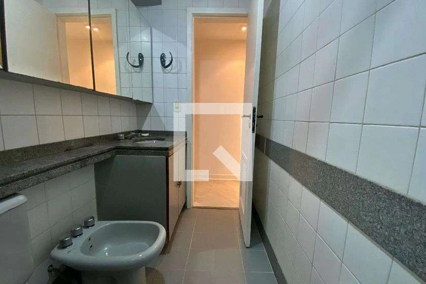 2-bedroom apartment with 103 m² and a balcony — photo 27