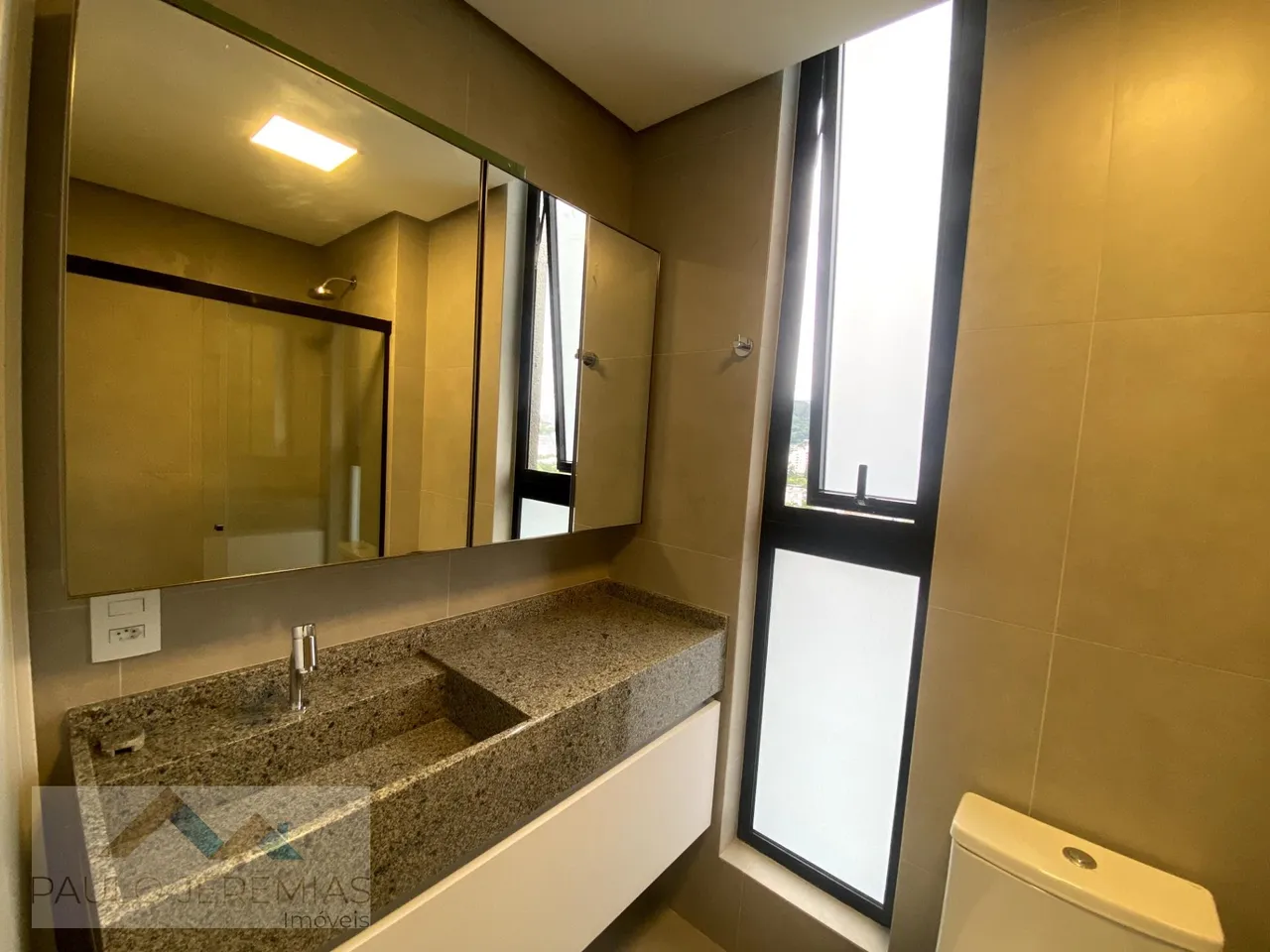 Furnished 31 m² studio with a desk corner on the 8th floor — photo 30