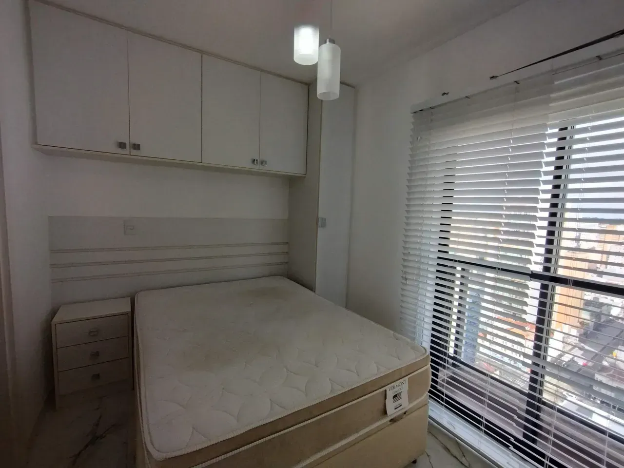 Furnished 1-bedroom apartment with parking in a condo — photo 3