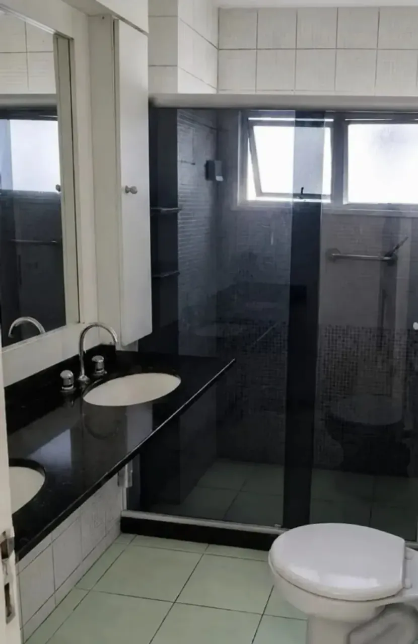 Rental apartment with 4 bedrooms and 4 bathrooms — photo 11