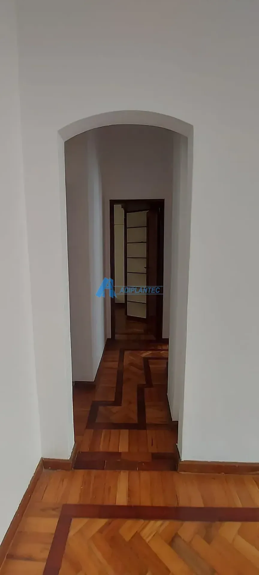 Apartment, 50 m², with wood or laminate floors — photo 15