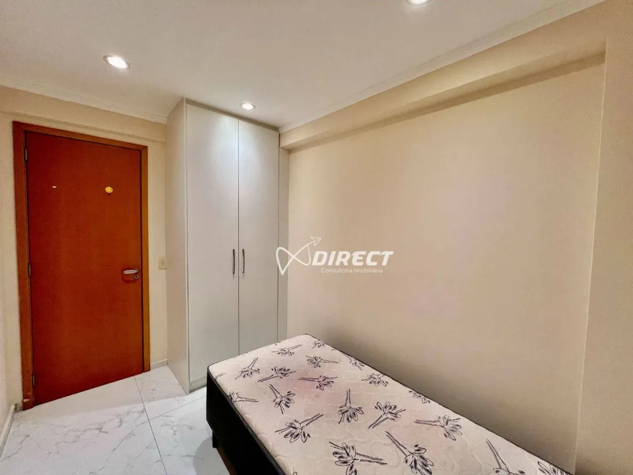 Furnished 3-bedroom apartment with 2 bathrooms — photo 17