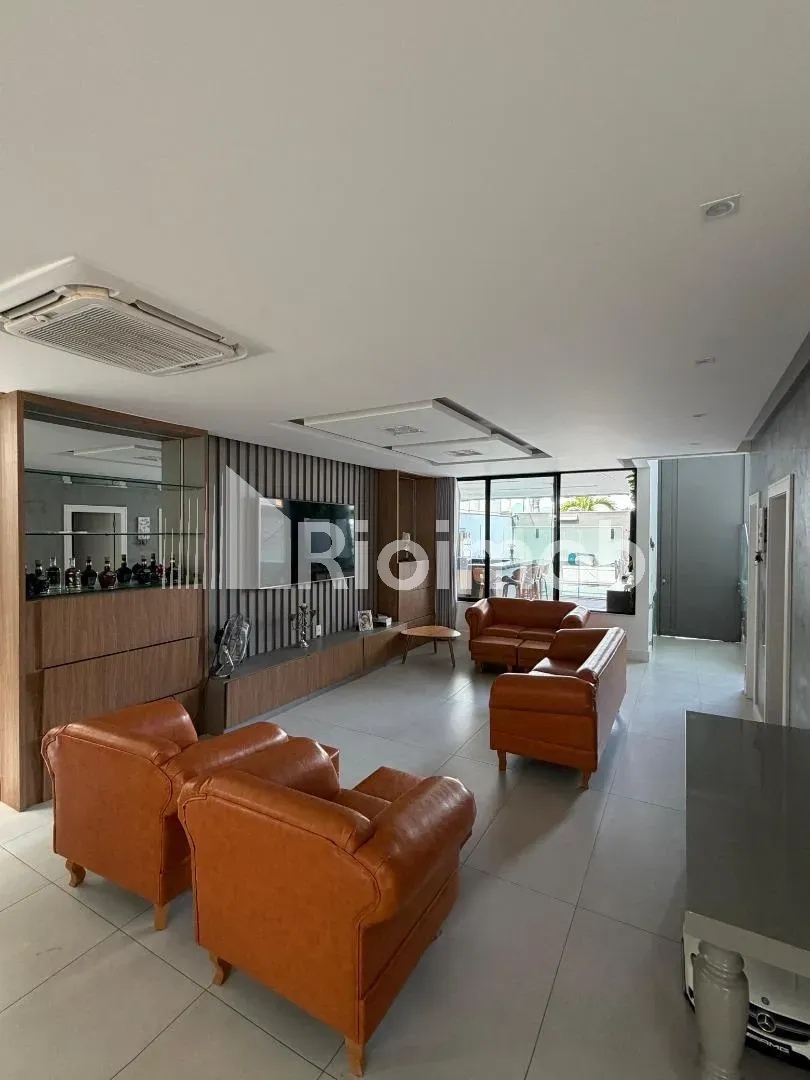 5-bedroom house with a bathtub in Rio de Janeiro — photo 8