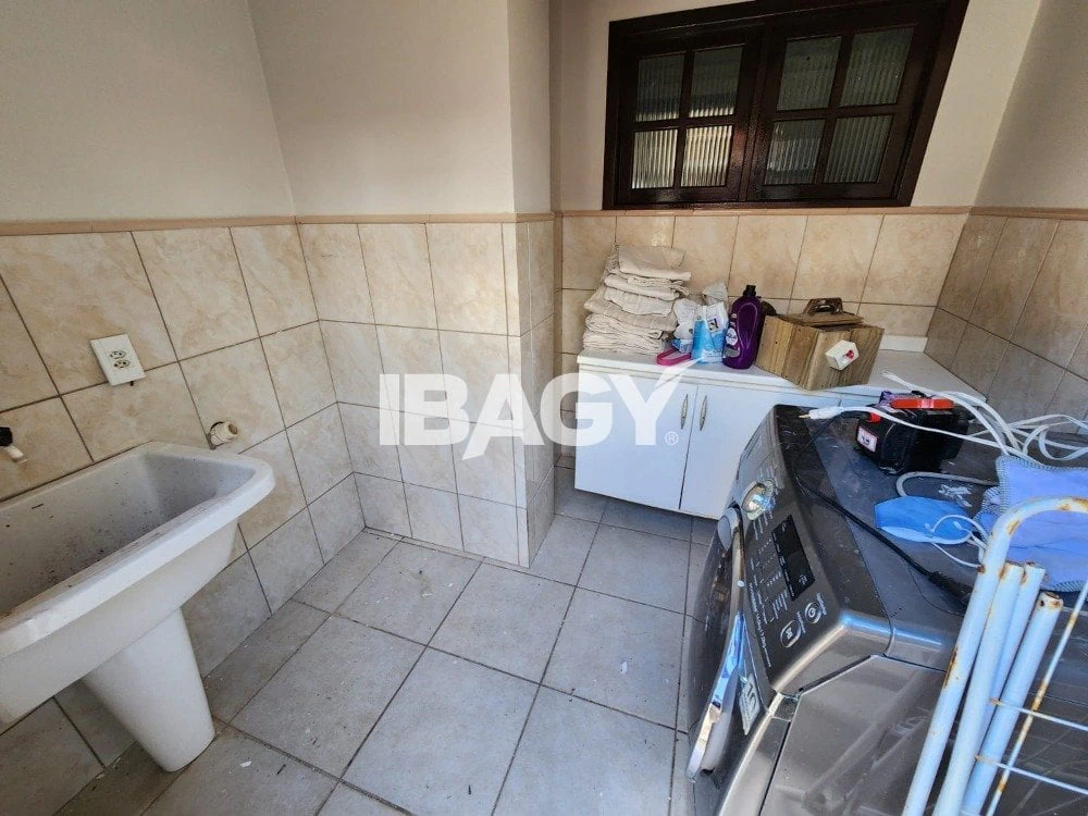 4-suite house with private BBQ space — photo 6