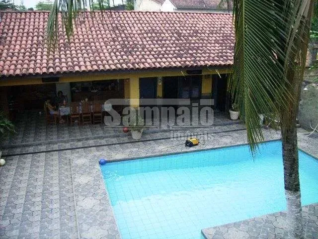 4-bedroom house with 2 bathrooms and a balcony grill — photo 14