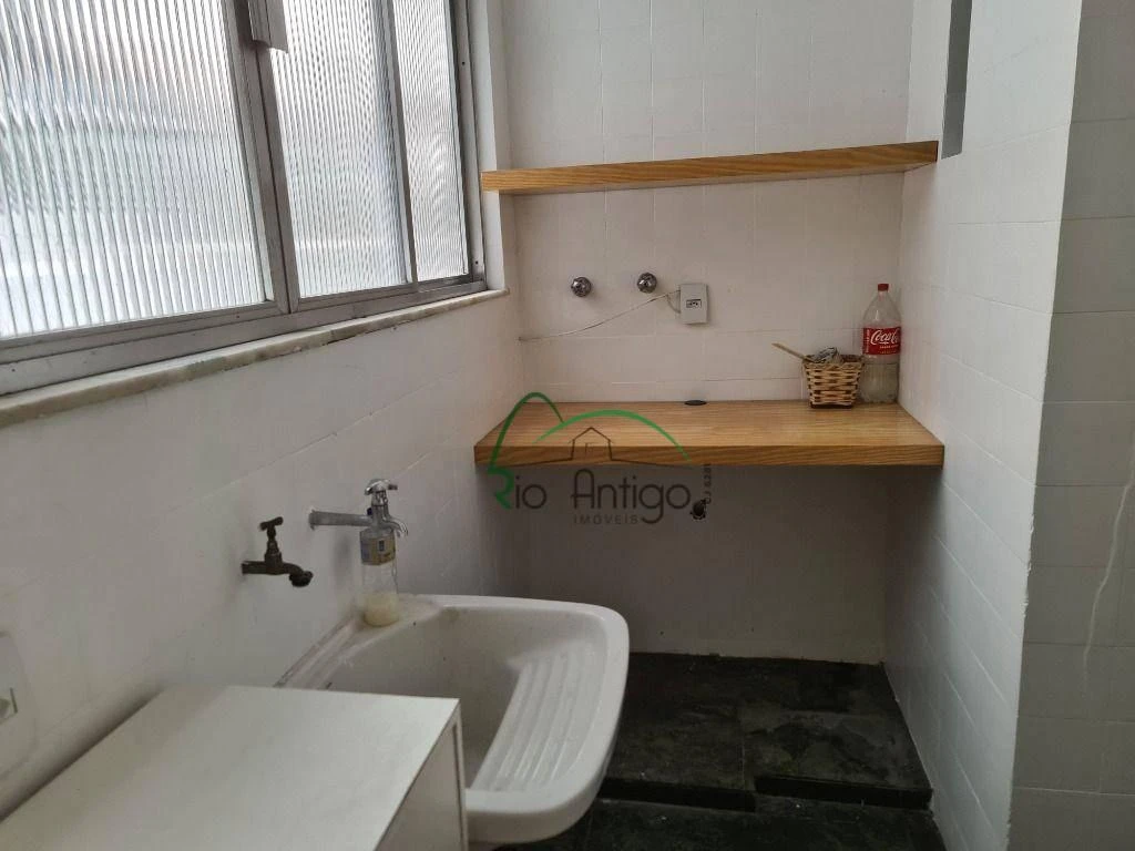 Home office in a 3-bedroom apartment, 110 m² — photo 10