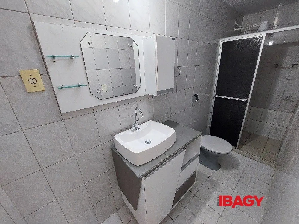 Apartment with 2 bedrooms and 1 bathroom, 64 m² — photo 11