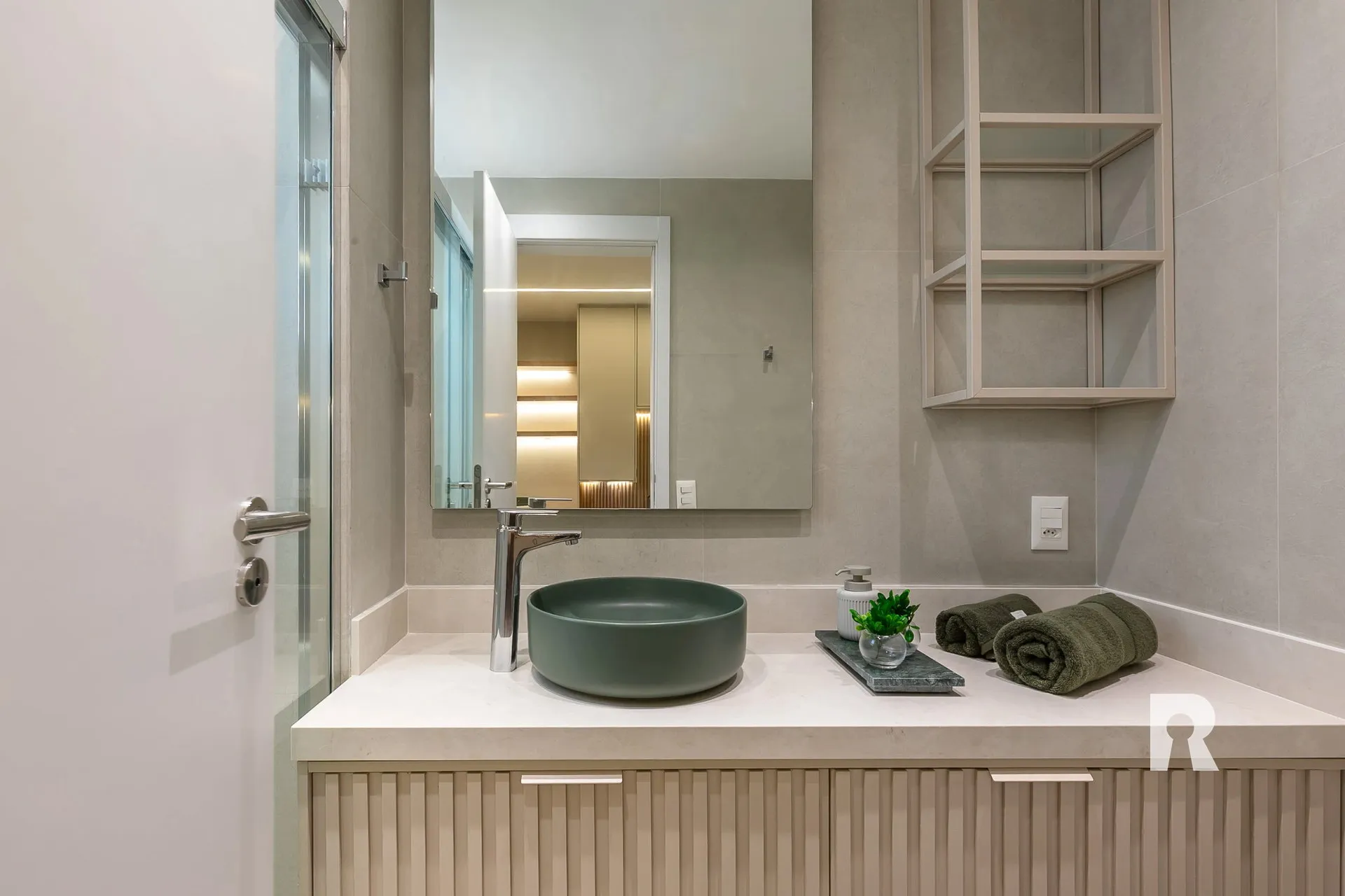 3-bedroom apartment with a jacuzzi — photo 15