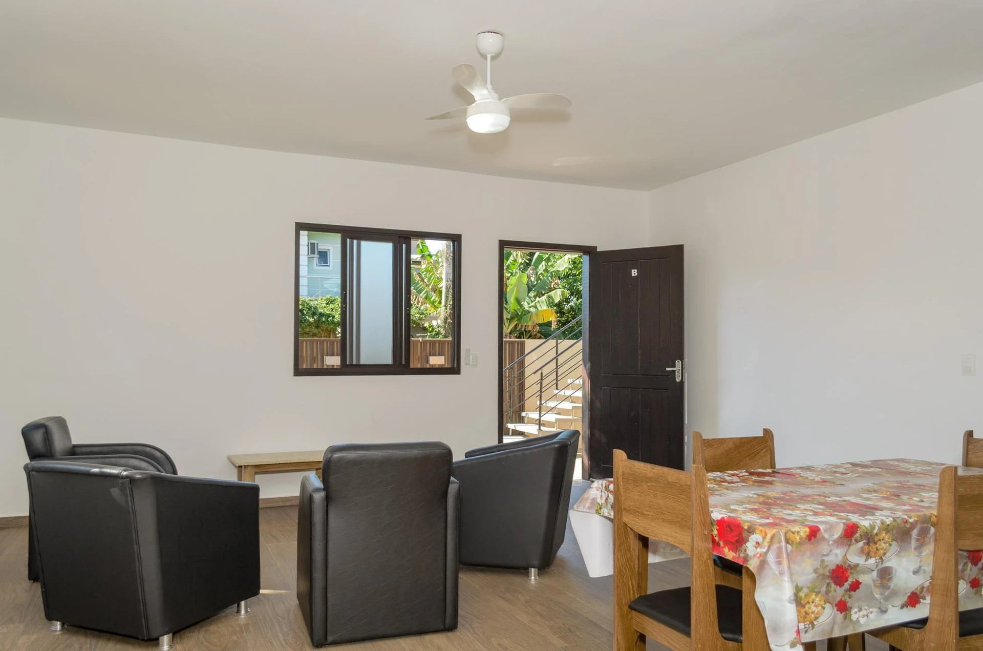 Garden in a 3-bedroom house, 84 m² — photo 8