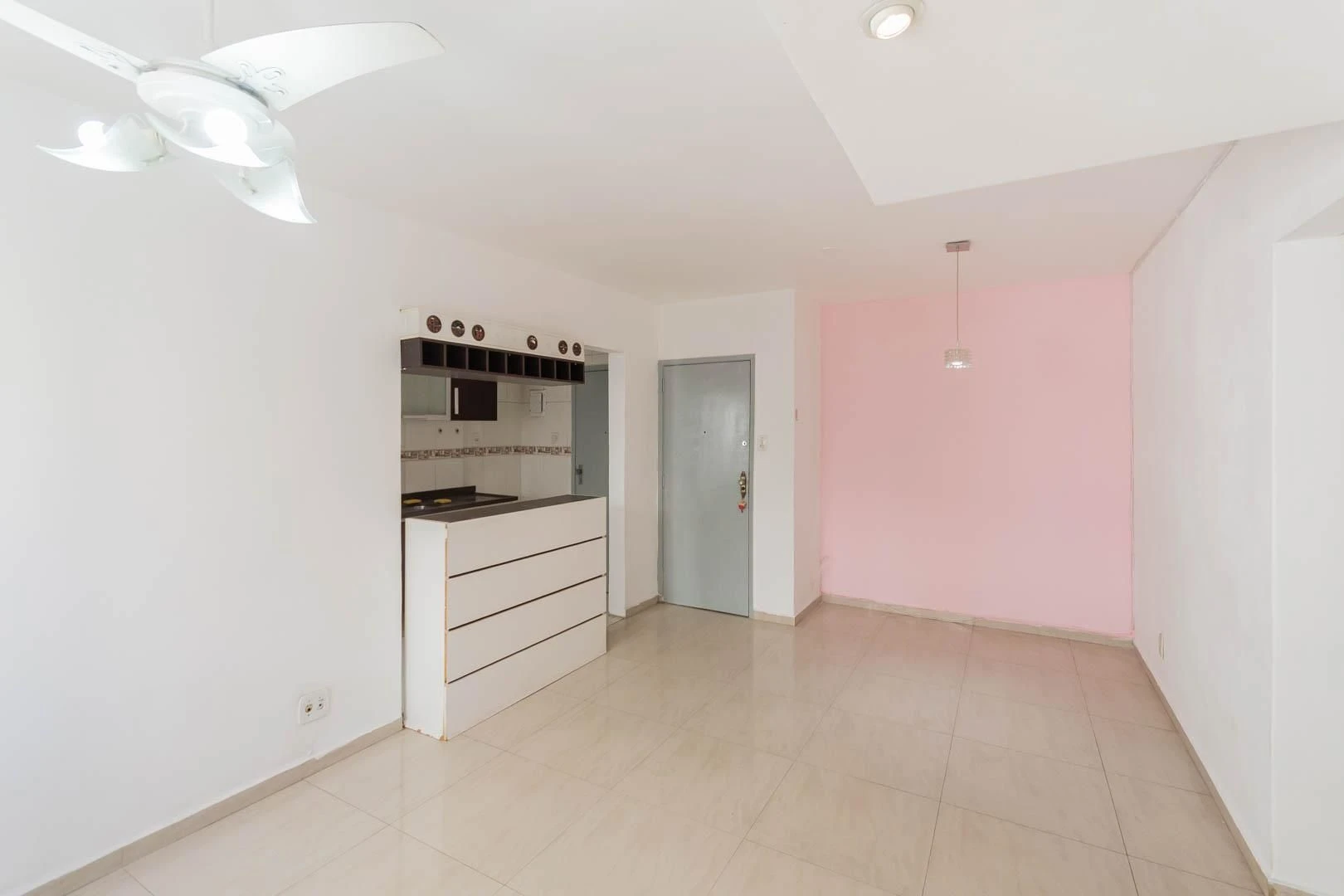 2-bedroom apartment with open-plan gas kitchen — photo 14