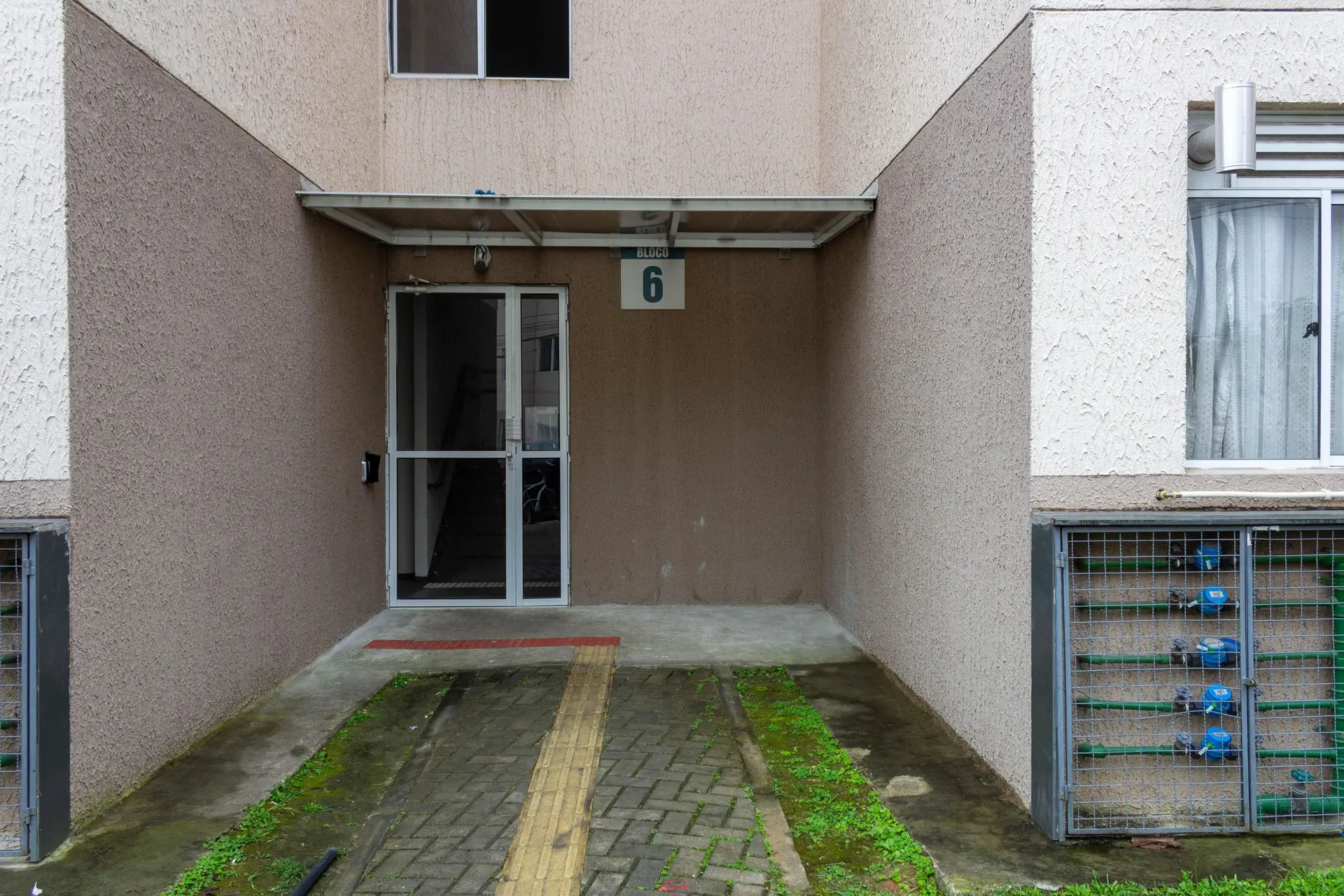 42 m² apartment with a home office and a washing machine — photo 6