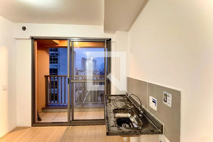 Квартира 29 м² з робочим місцем та балконом із грилем — photo 3