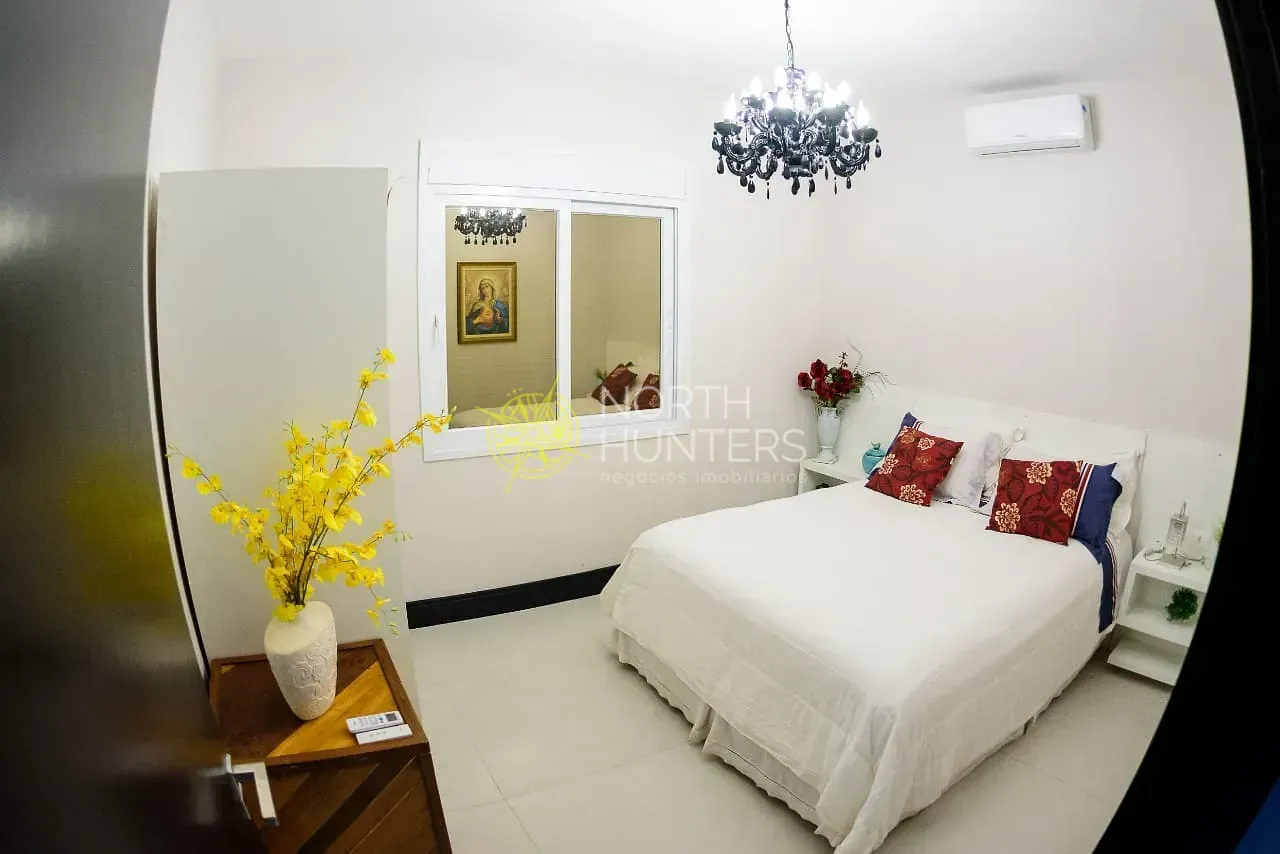 Casa con 5 dormitorios y cocina de concepto abierto — photo 79