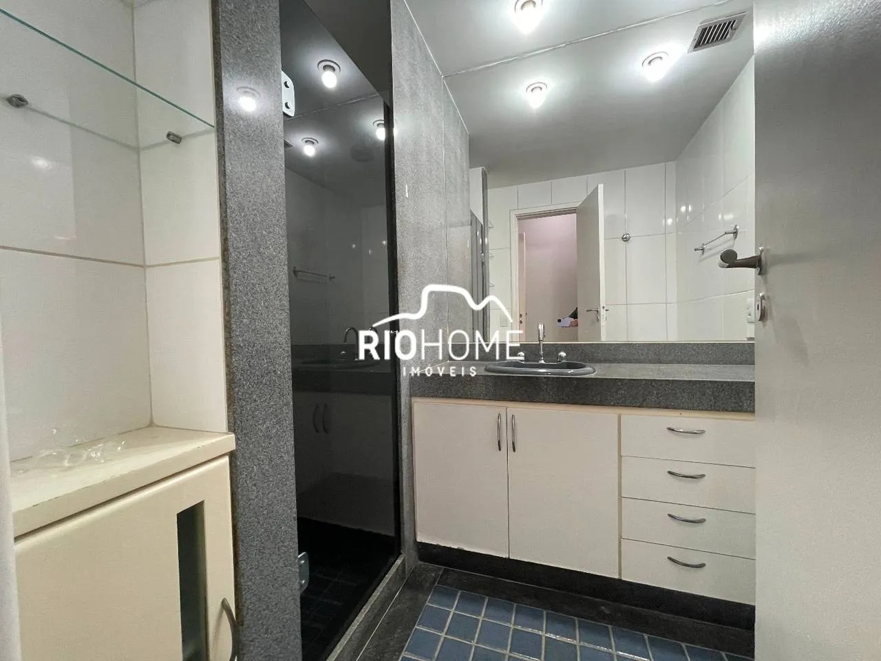 165 m² apartment with 3 bedrooms and private BBQ — photo 37