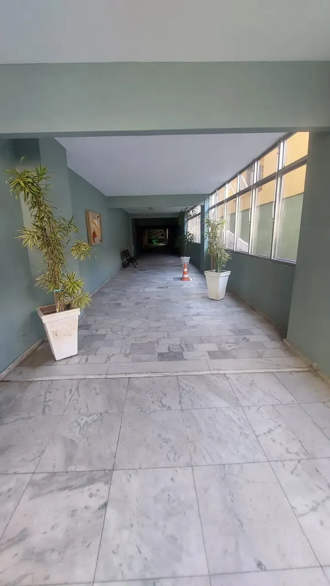Unfurnished 2-bedroom apartment with 70 m² — photo 30