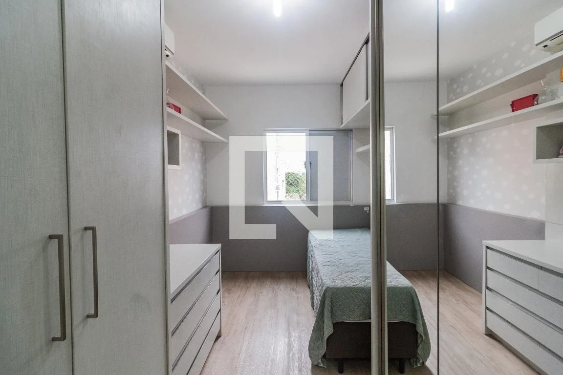 Furnished apartment, 77 m², with a glass-enclosed balcony — photo 14
