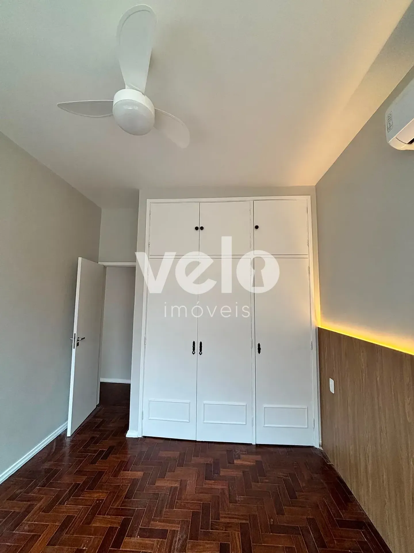 Apartment, 70 m², with wood or laminate floors — photo 4