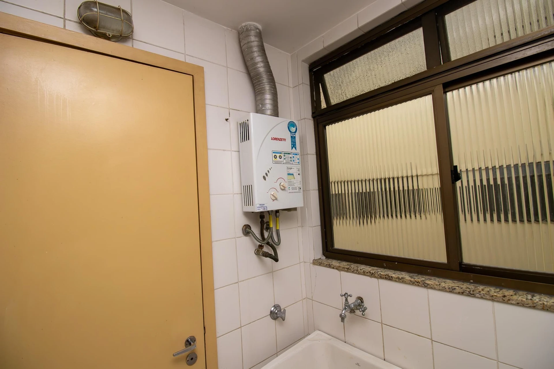 3-bedroom apartment, 1 with its own bathroom, 100 m² — photo 12