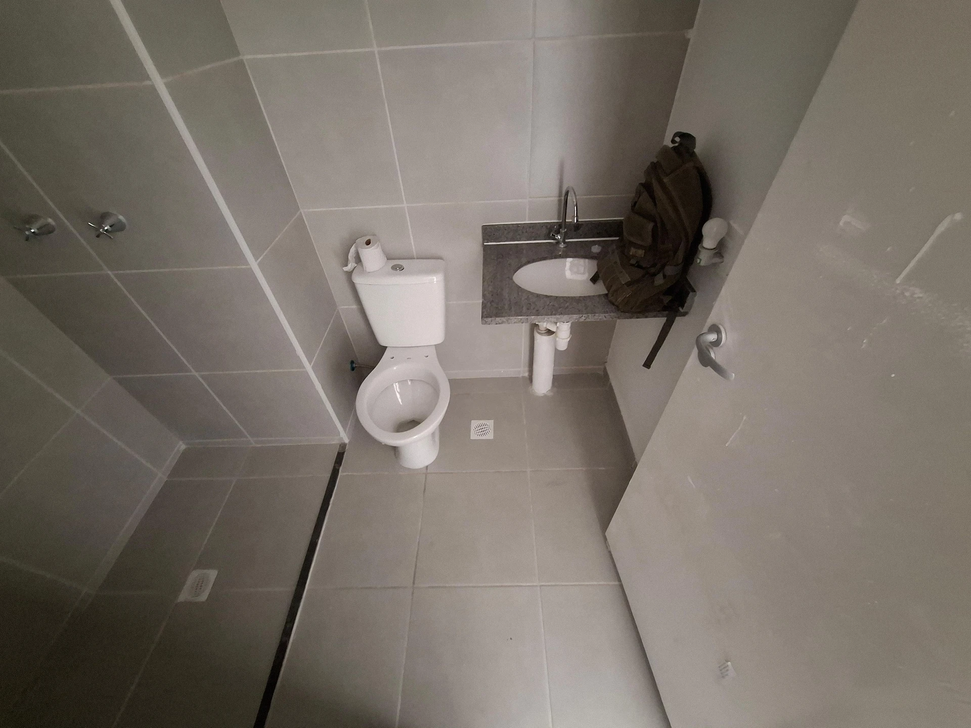 1-bedroom apartment with a balcony and washing machine — photo 11