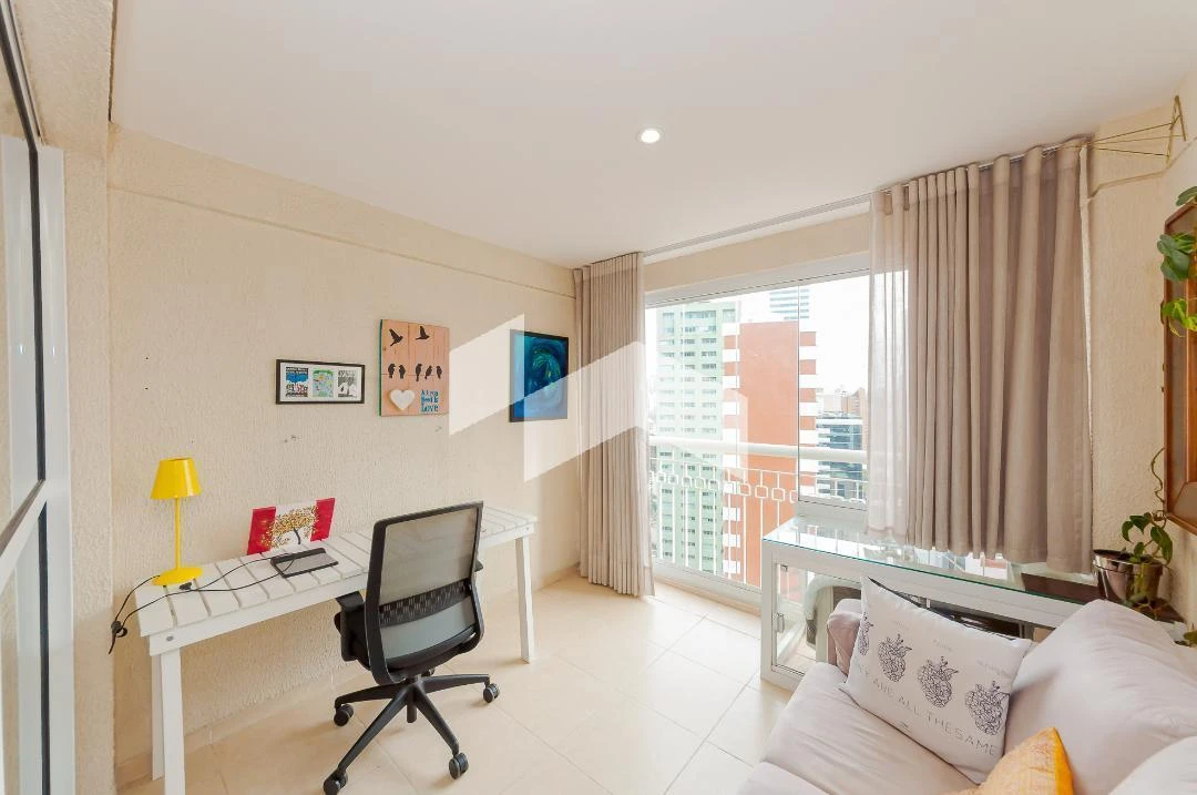 Departamento con espacio de home office en Curitiba — photo 12