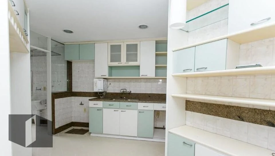 Квартира з 3 спальнями та заскленим балконом — photo 39