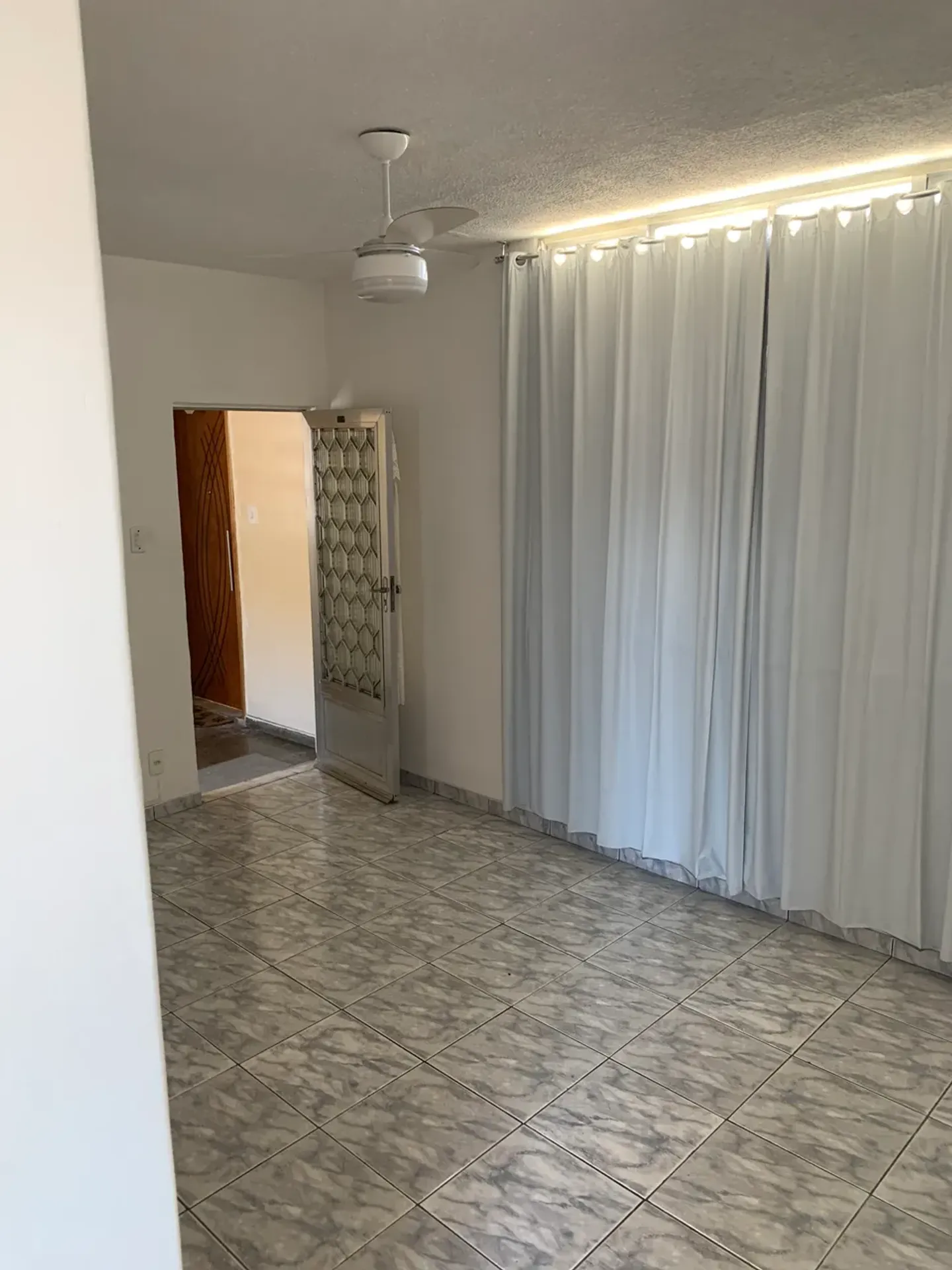 49 m² apartment with 2 bedrooms and a closed kitchen