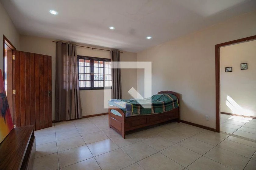 Casa de 450 m² con 6 dormitorios y 4 baños — photo 47