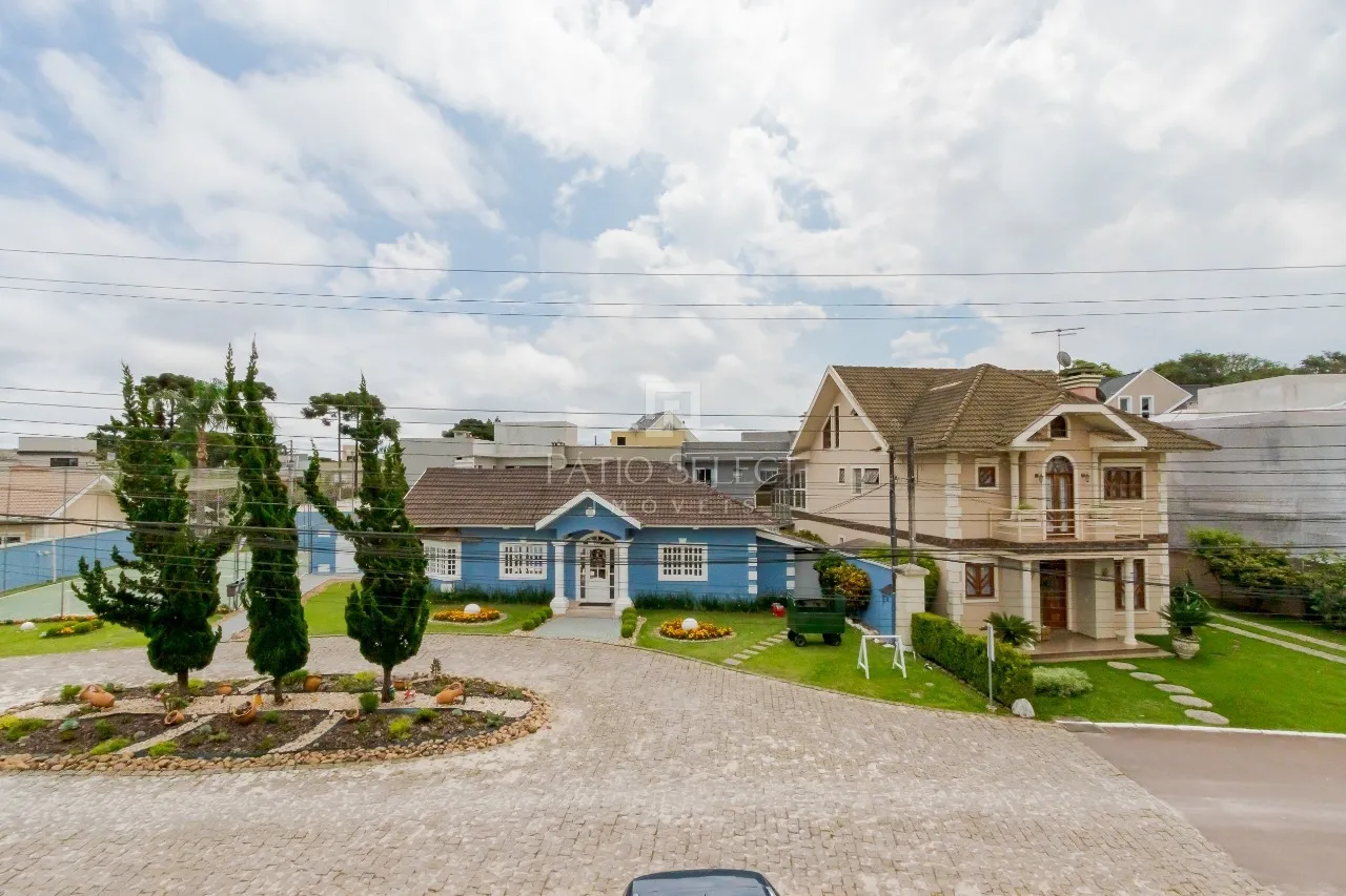 House with 5 bedrooms, 2 en-suites and private garden — photo 52