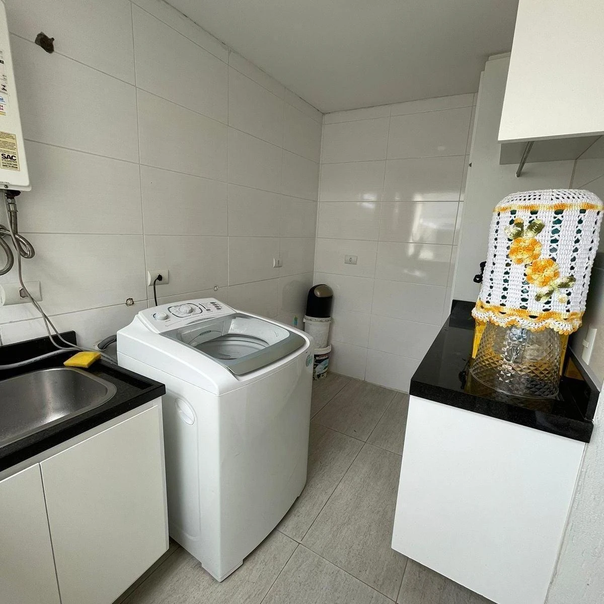 147 m² house with a bathtub and a washing machine — photo 13