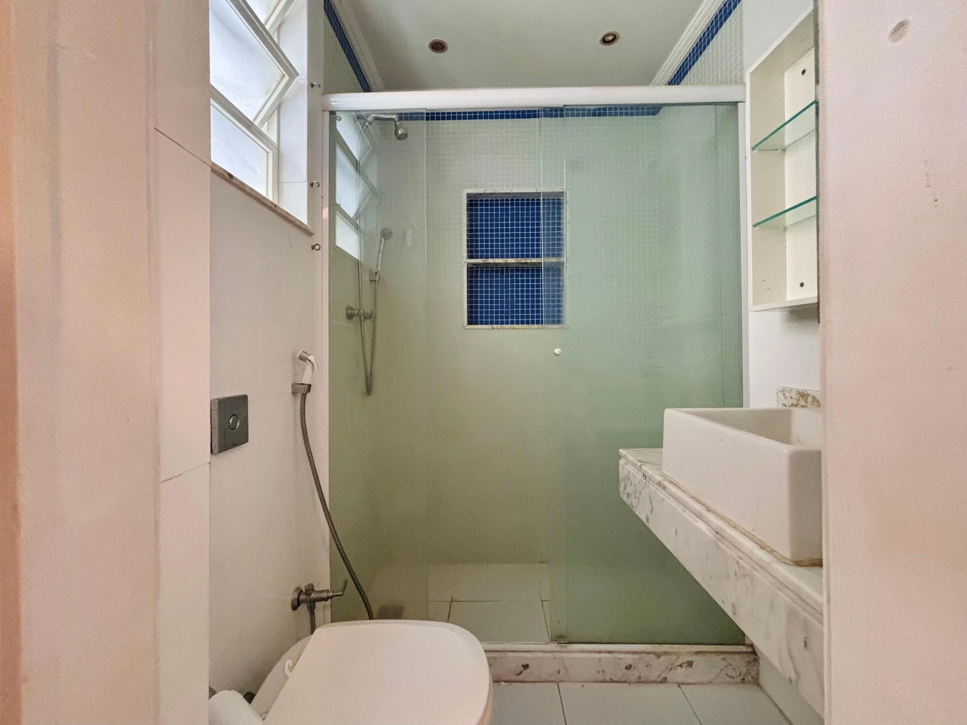 Apartamento mobiliado com 3 quartos e 2 banheiros — photo 14
