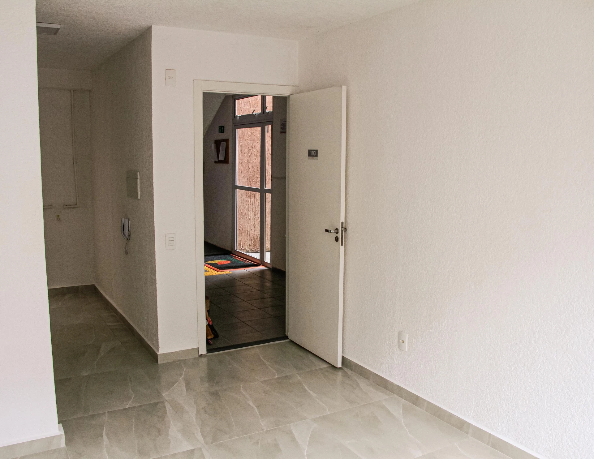 Apartamento para alugar com 2 quartos e cozinha compacta — photo 15