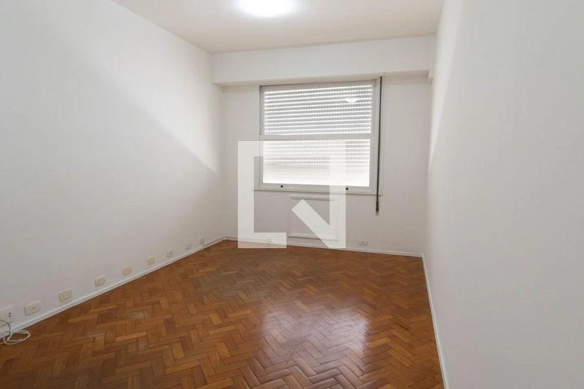 Rental apartment with 4 bedrooms and 4 bathrooms — photo 33