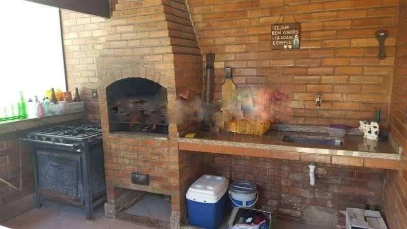 House with 3 bedrooms and a private BBQ area — photo 2