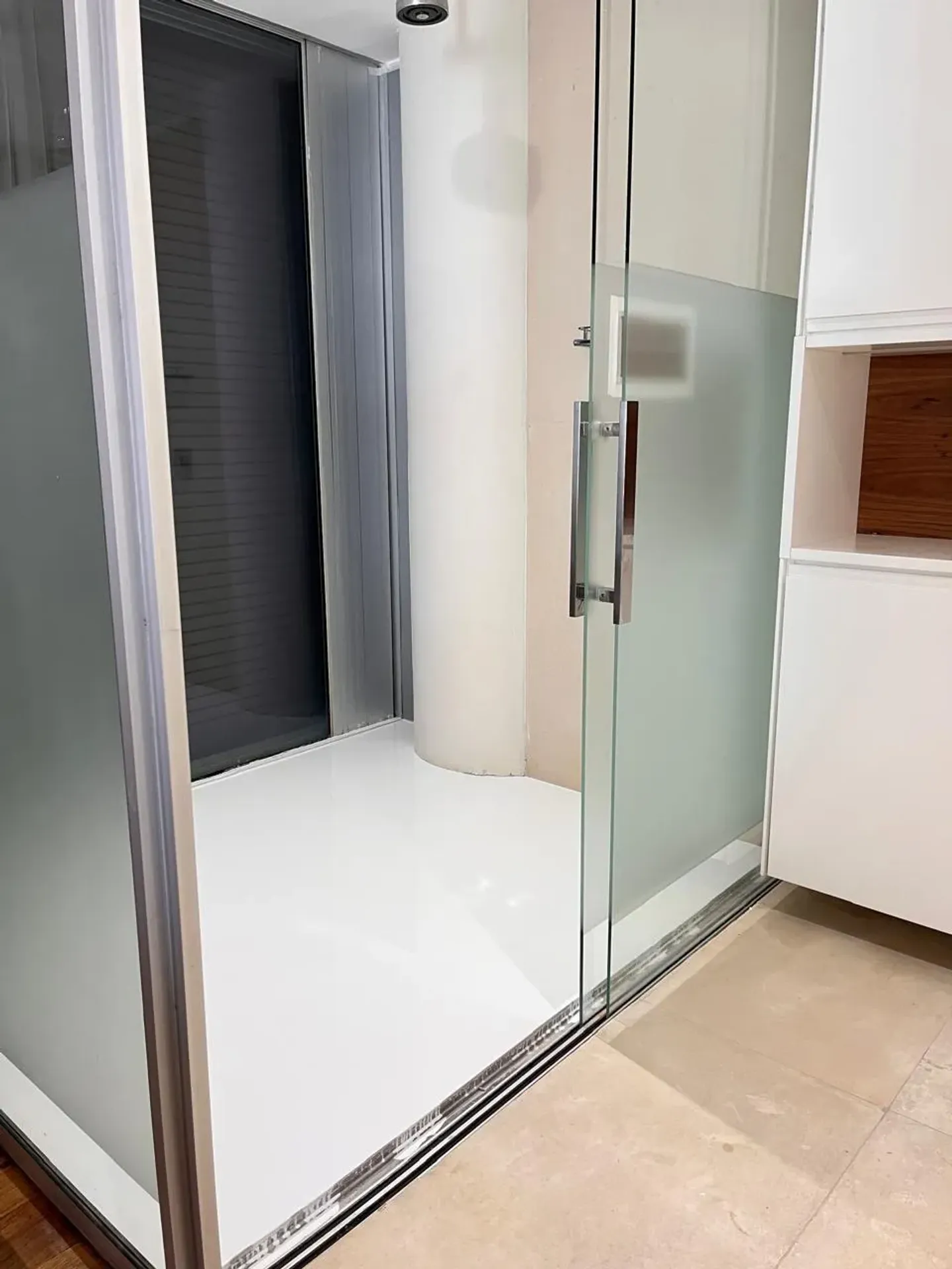 Apartment on the 3rd floor with a water view — photo 12