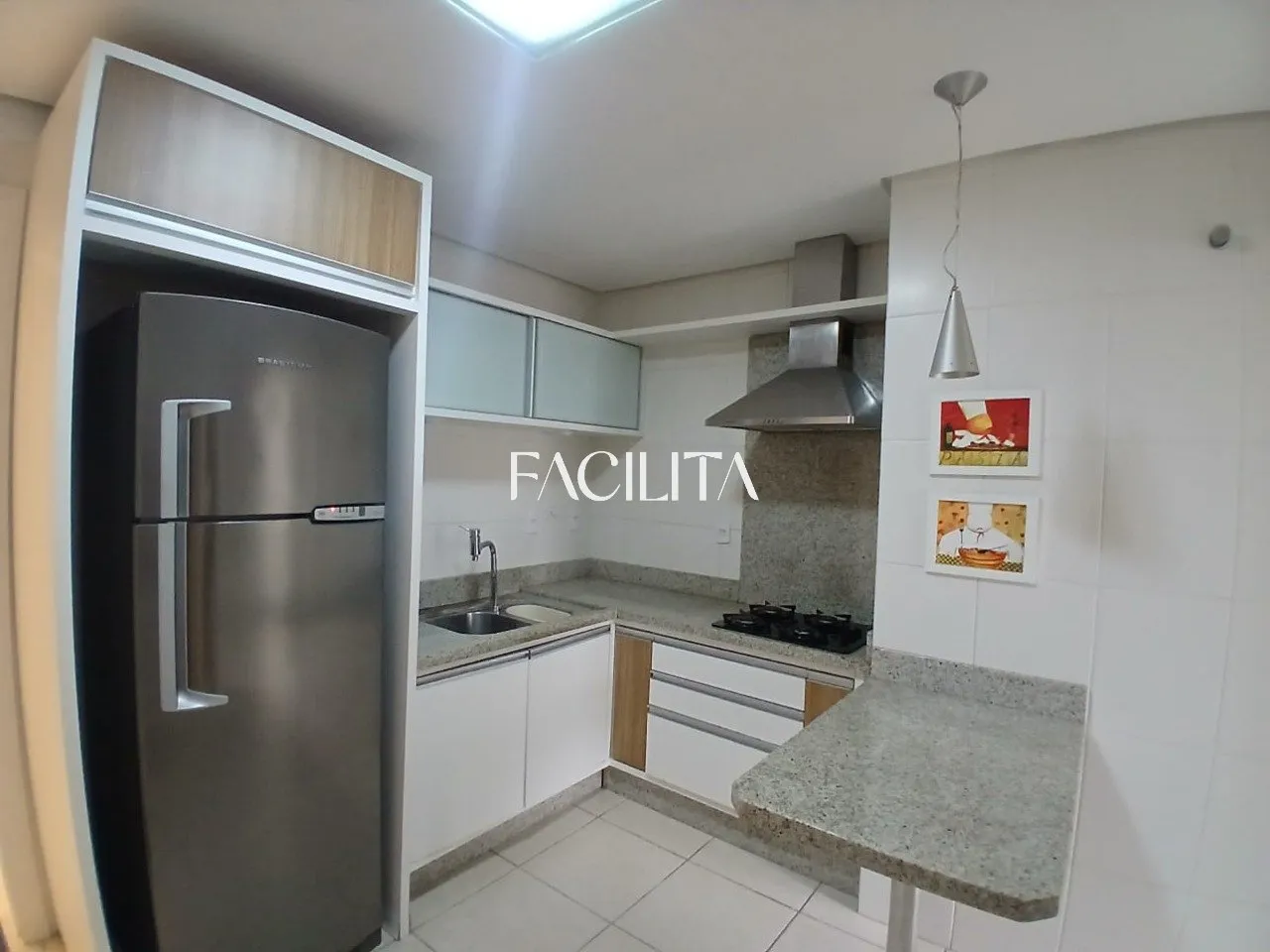 Apartamento de 3 dormitorios con baño en suite y balcón — photo 17