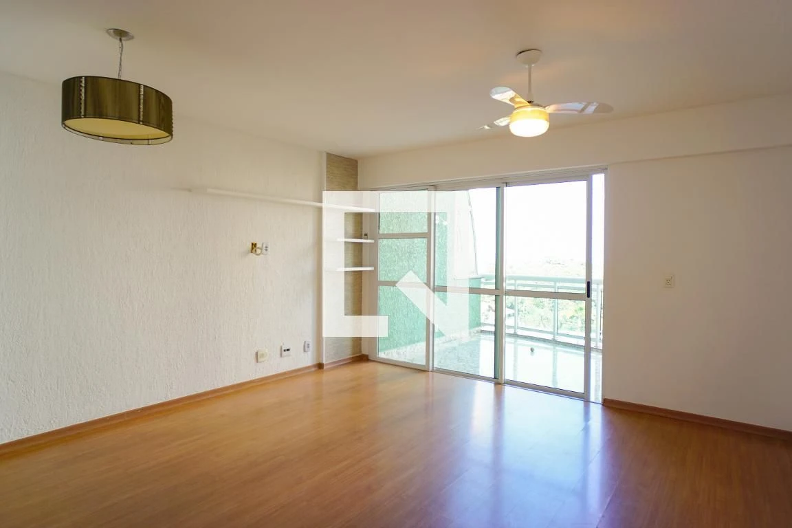 Apartamento sem mobília com 2 quartos e varanda fechada — photo 26
