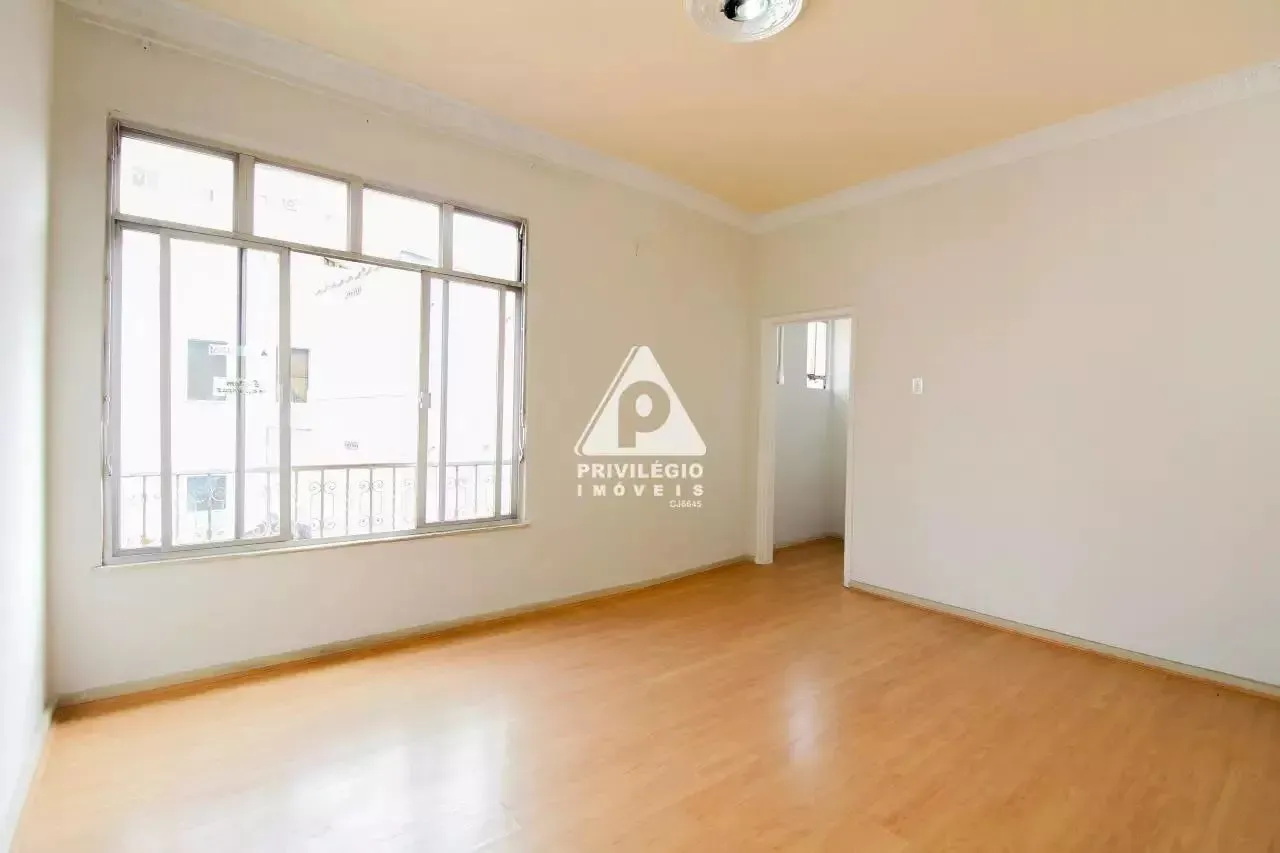 Деревянный пол или ламинат и 2 спальни: квартира 84 м² — photo 7