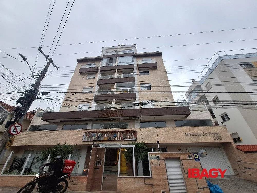 Меблированная квартира с 2 спальнями-сюитами и балконом — photo 23