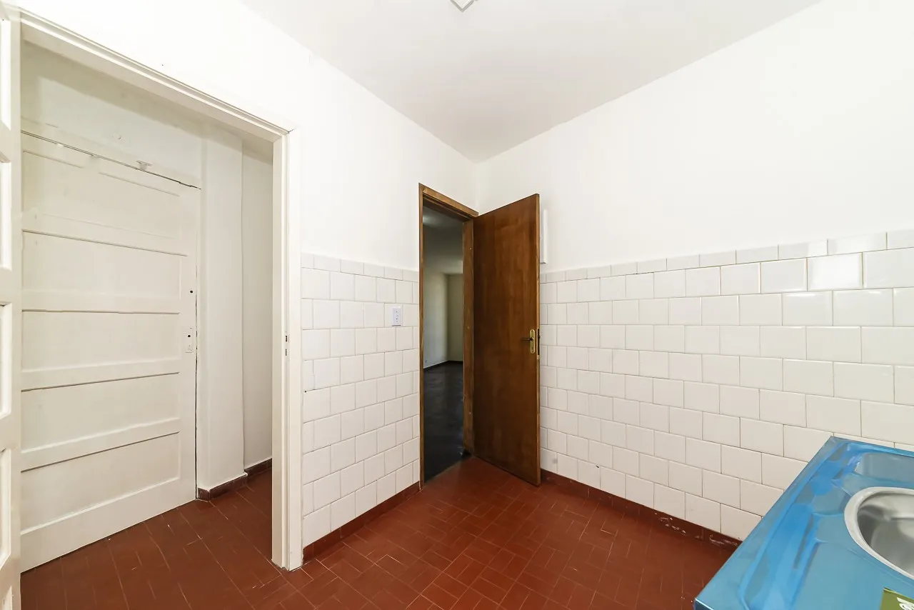 65 m² apartment with 2 bedrooms and separate kitchen — photo 5