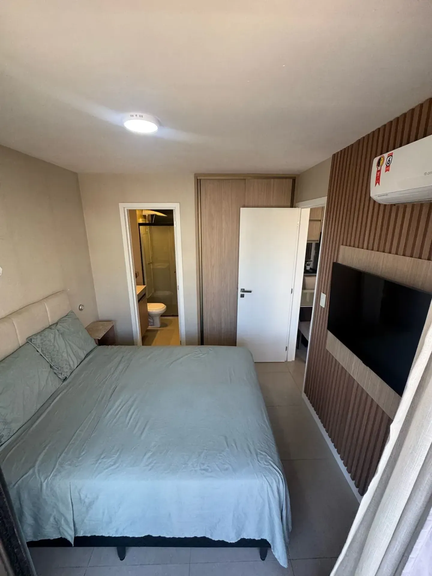 Furnished apartment, 38 m², with a water view — photo 2